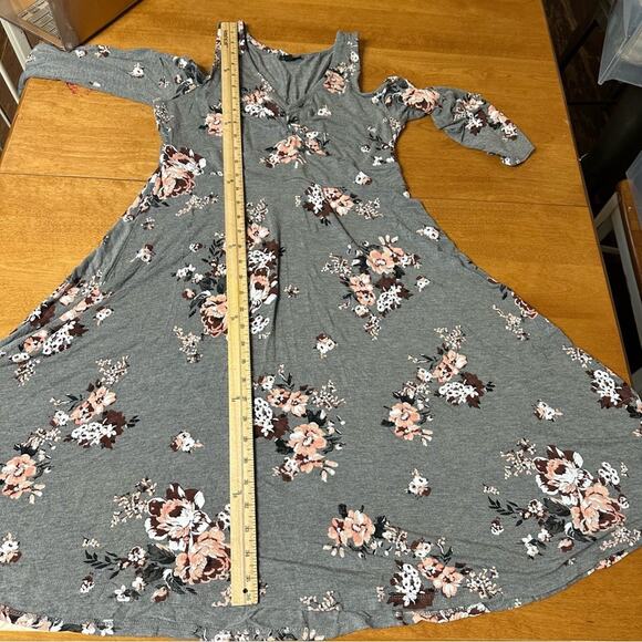TORRID Grey Floral Jersey Skater Dress Torrid Sz 00 (M/L) Romantic Cold Shoulder - Picture 10 of 11